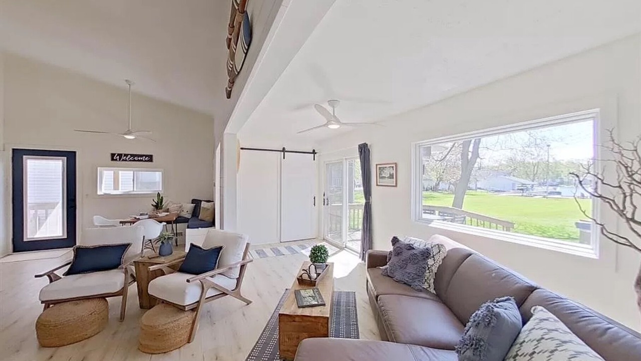 Photo of Livingroom in Lakeland