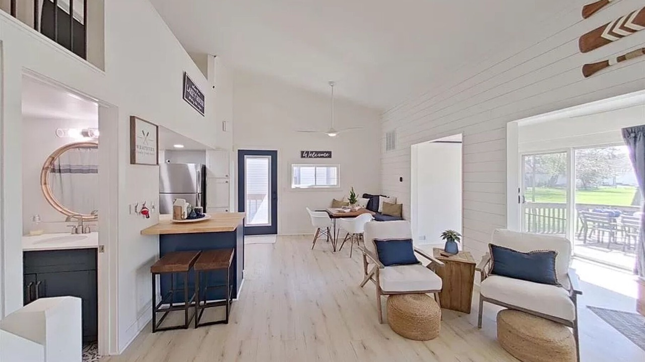 Photo of Livingroom in Lakeland