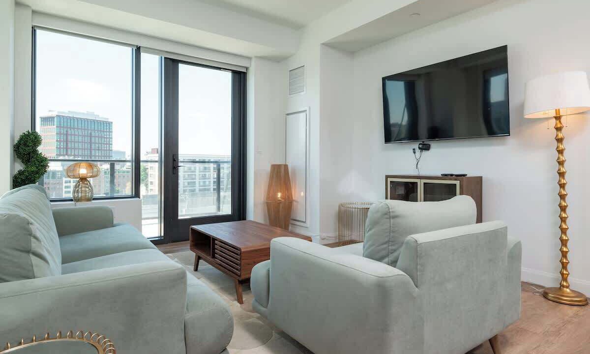 Photo of Livingroom in East Cambridge