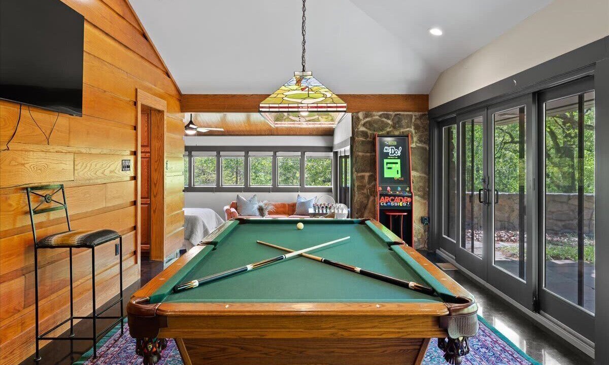 Photo of Bedroom in South Pittsburg