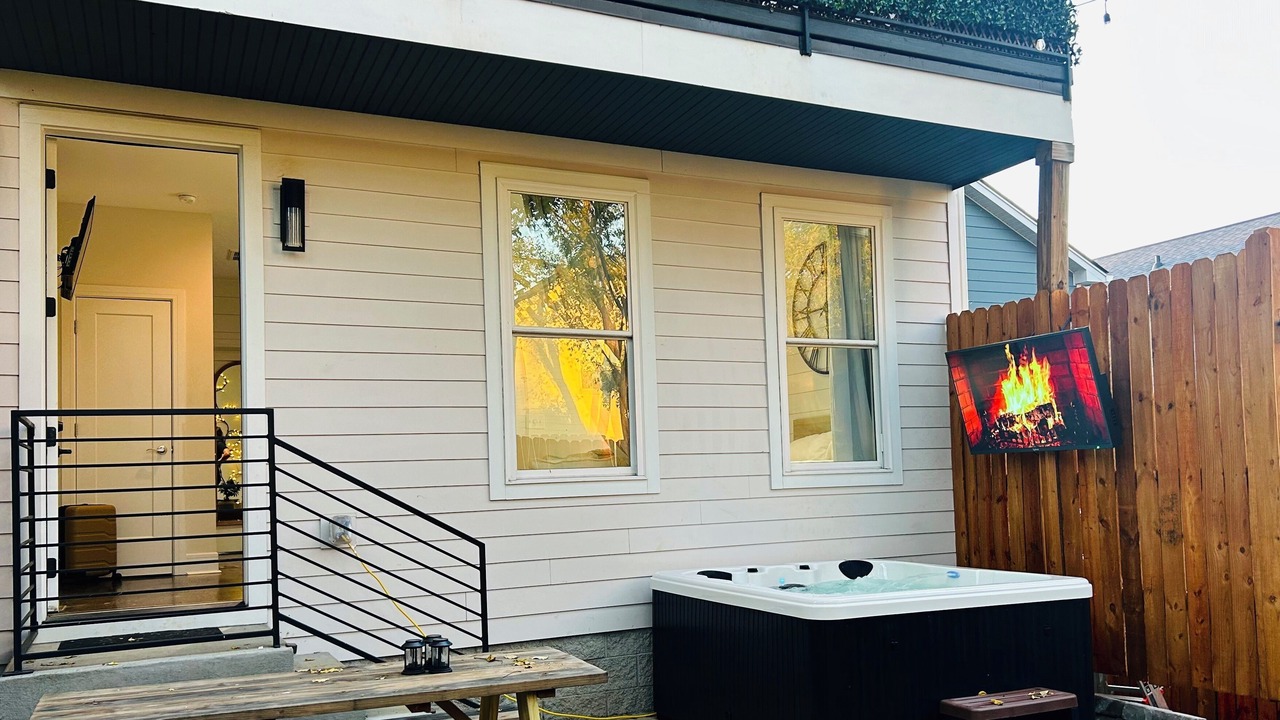 Photo of Patio Balcony in Hadley - Washington