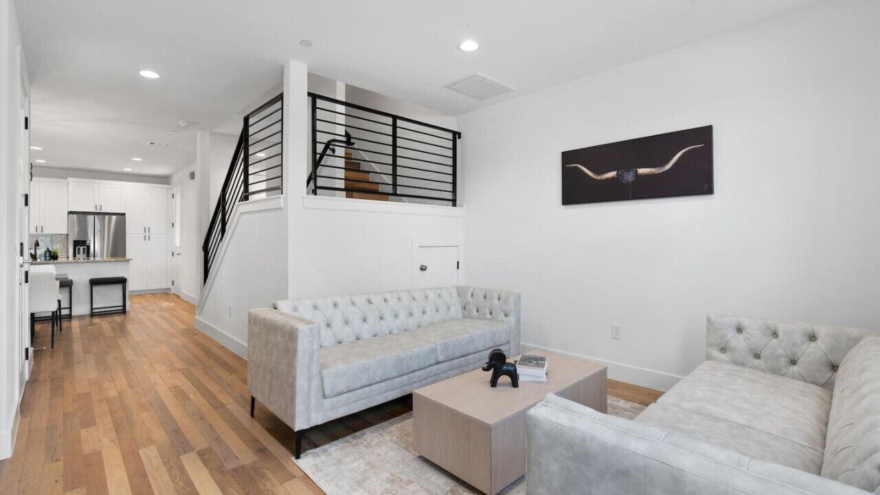 Photo of Livingroom in University Hills and Windsor Park