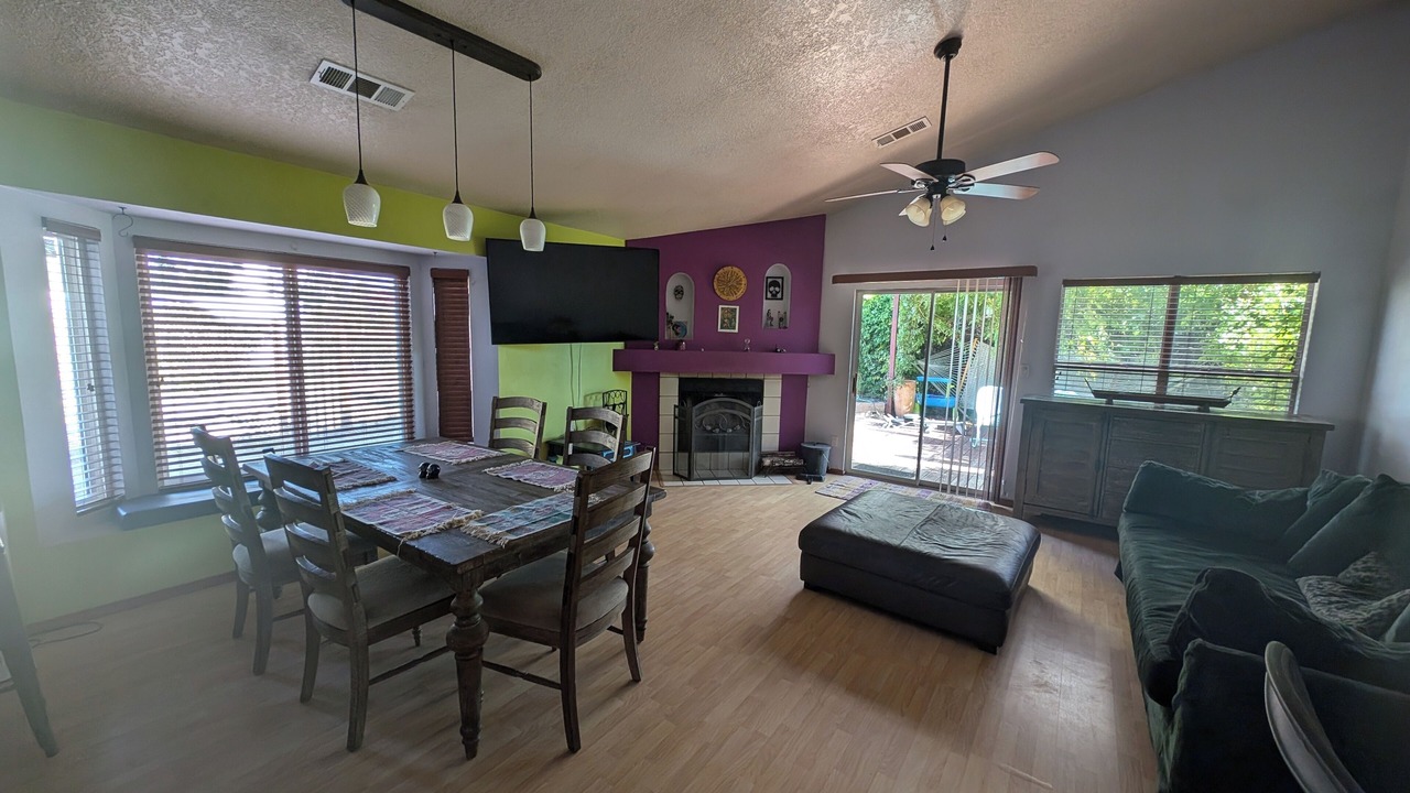 Photo of Livingroom in Ladera West