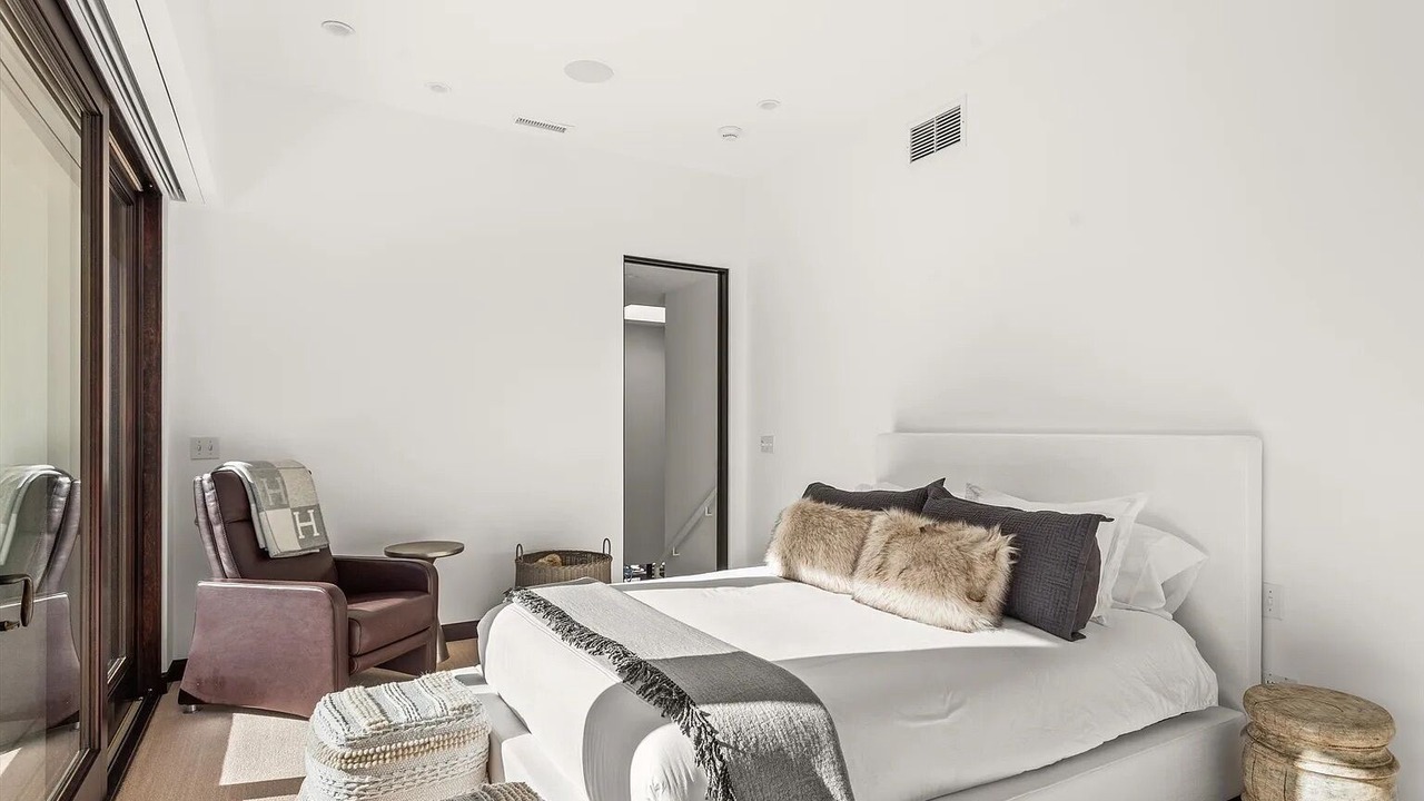 Photo of Bedroom in Red Mountain
