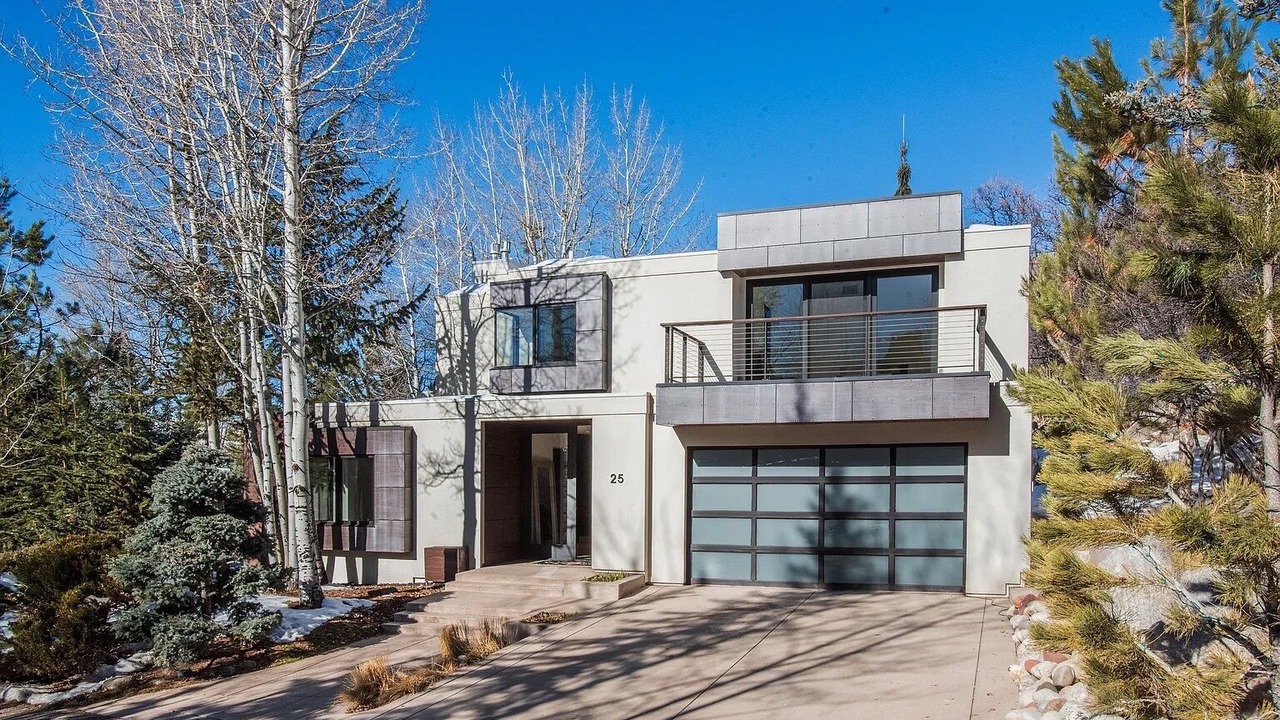 Photo of Outdoor in Red Mountain