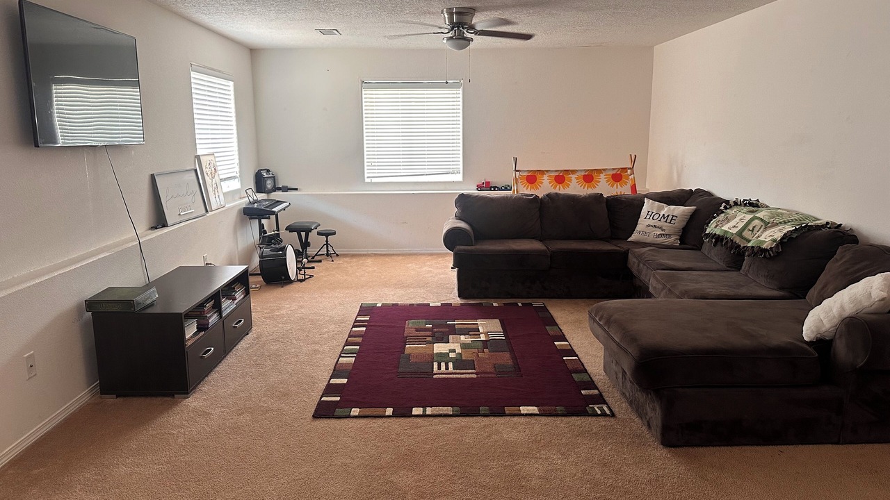 Photo of Livingroom in Los Lunas