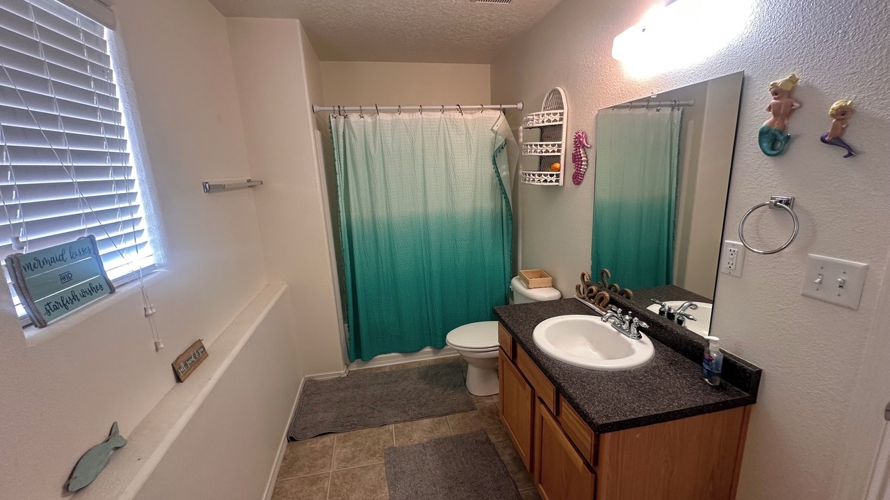 Photo of Bathroom in Los Lunas