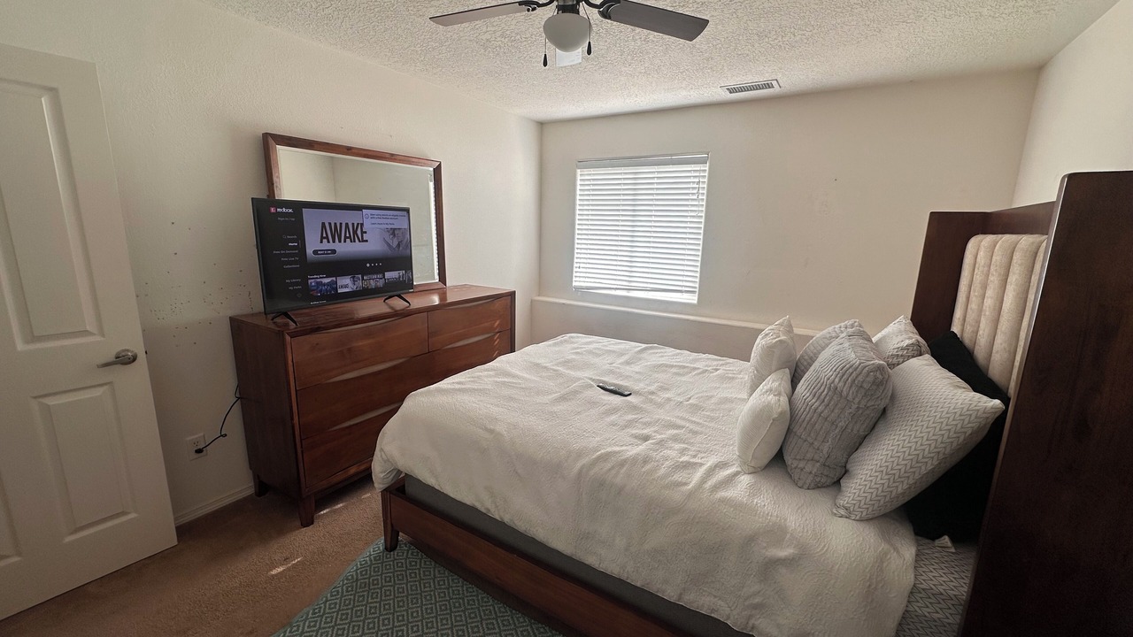Photo of Bedroom in Los Lunas