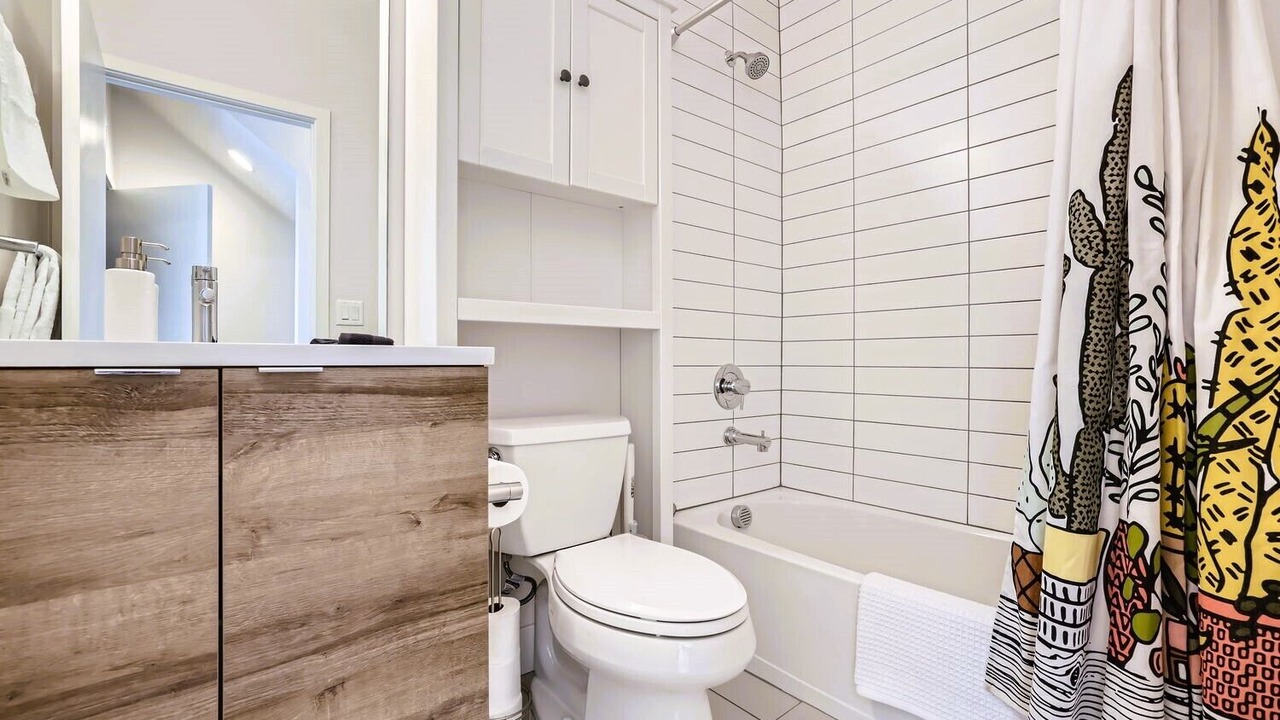 Photo of Bathroom in West Colfax