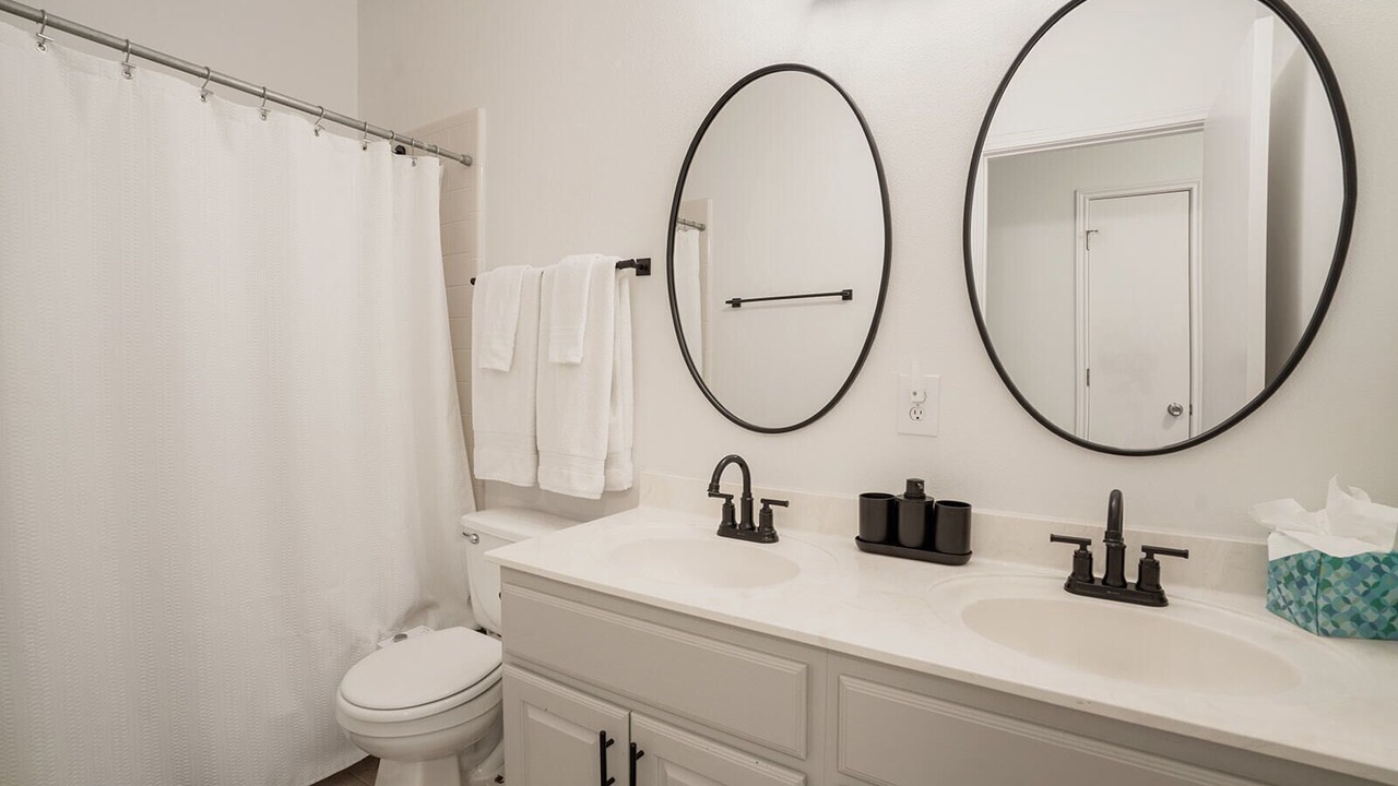 Photo of Bathroom in University Hills and Windsor Park
