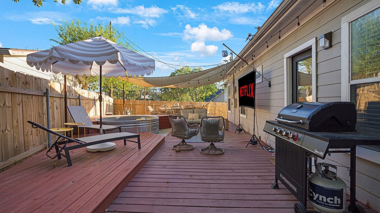 Photo of Patio Balcony in University Hills and Windsor Park