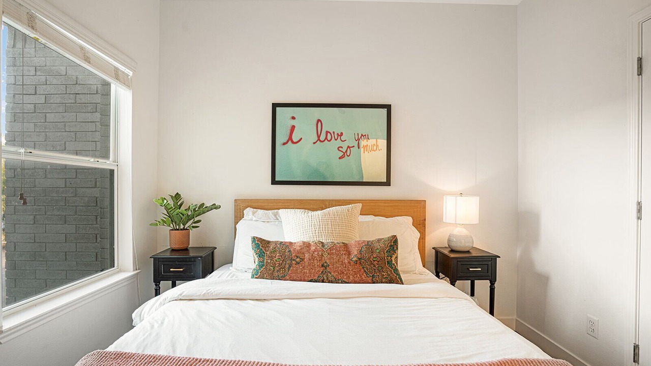 Photo of Bedroom in University Hills and Windsor Park