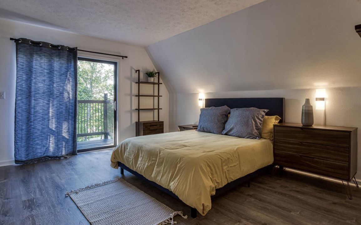 Photo of Bedroom in Kodak