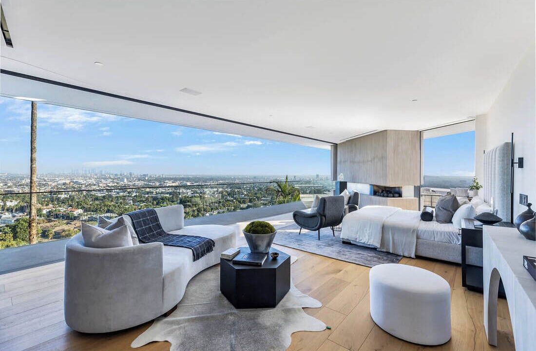 Photo of Outdoor in Hollywood