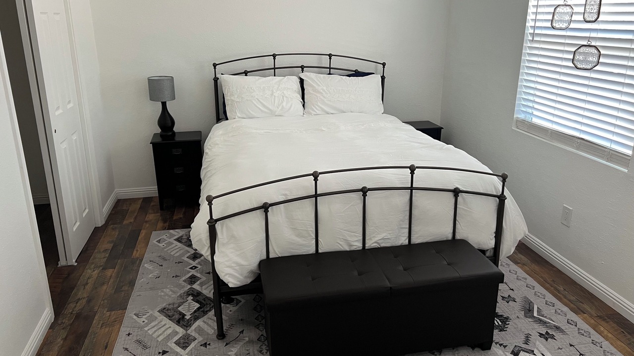 Photo of Bedroom in Corrales