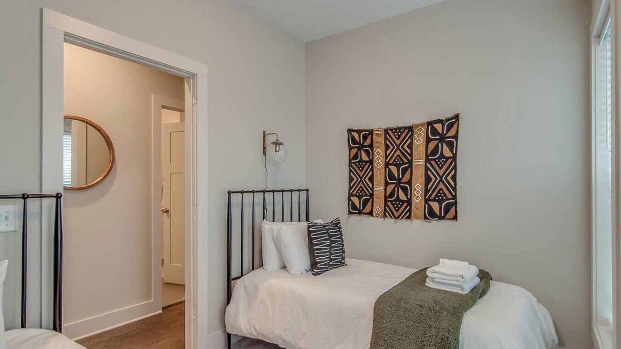 Photo of Bedroom in Historic Waverly