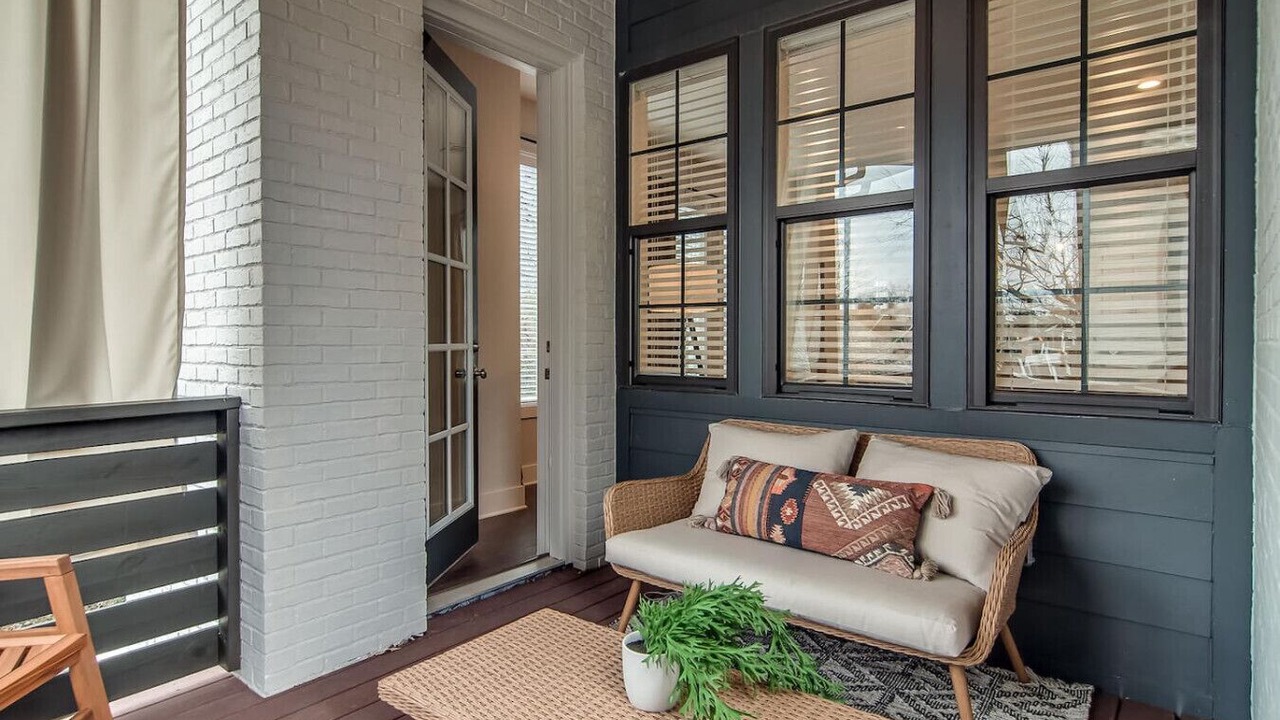 Photo of Patio Balcony in Historic Waverly