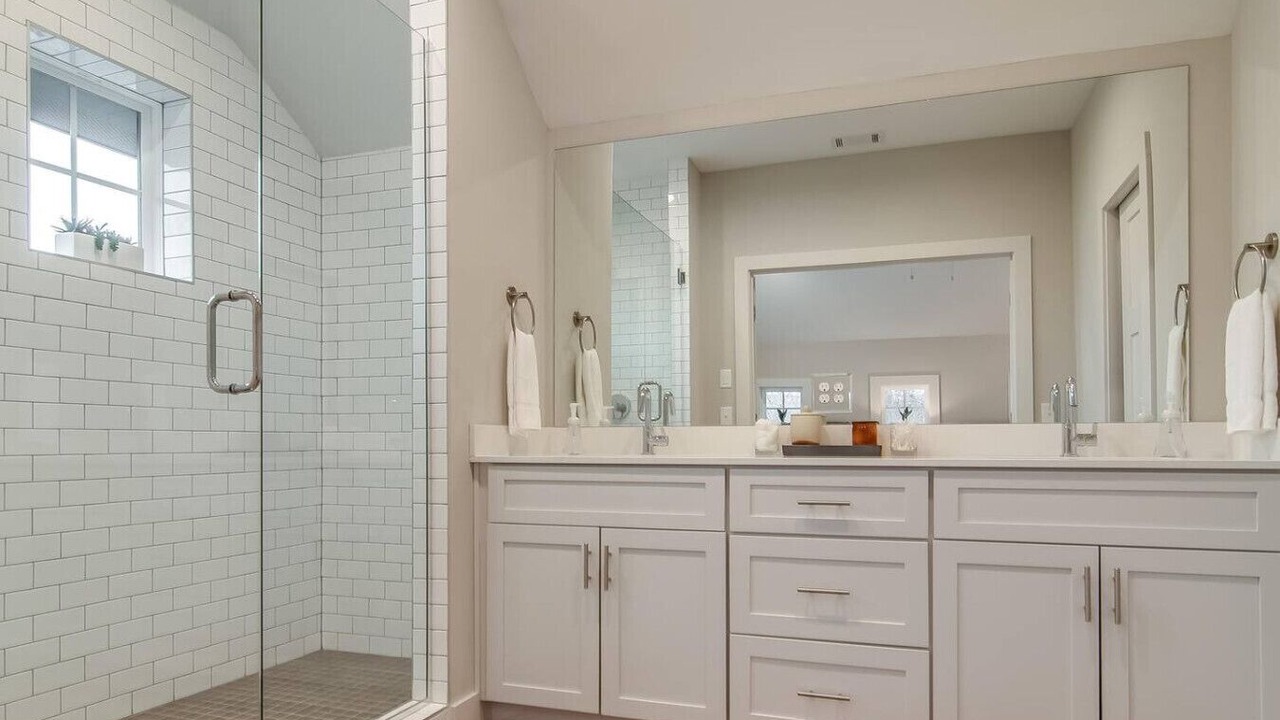 Photo of Bathroom in Historic Waverly