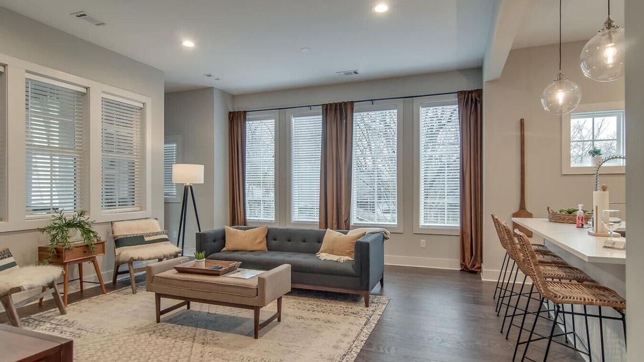 Photo of Livingroom in Historic Waverly