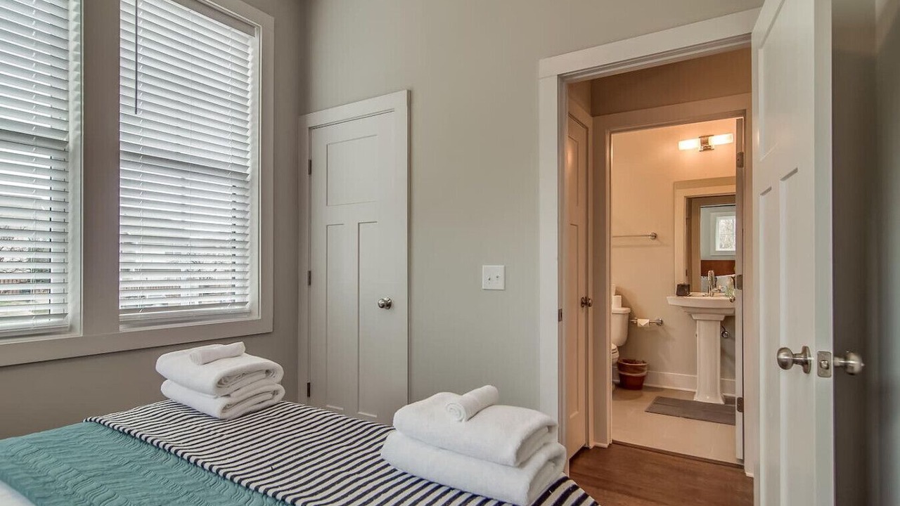 Photo of Bedroom in Historic Waverly