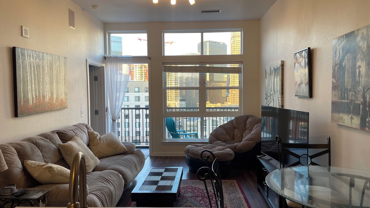 Photo of Livingroom in Uptown
