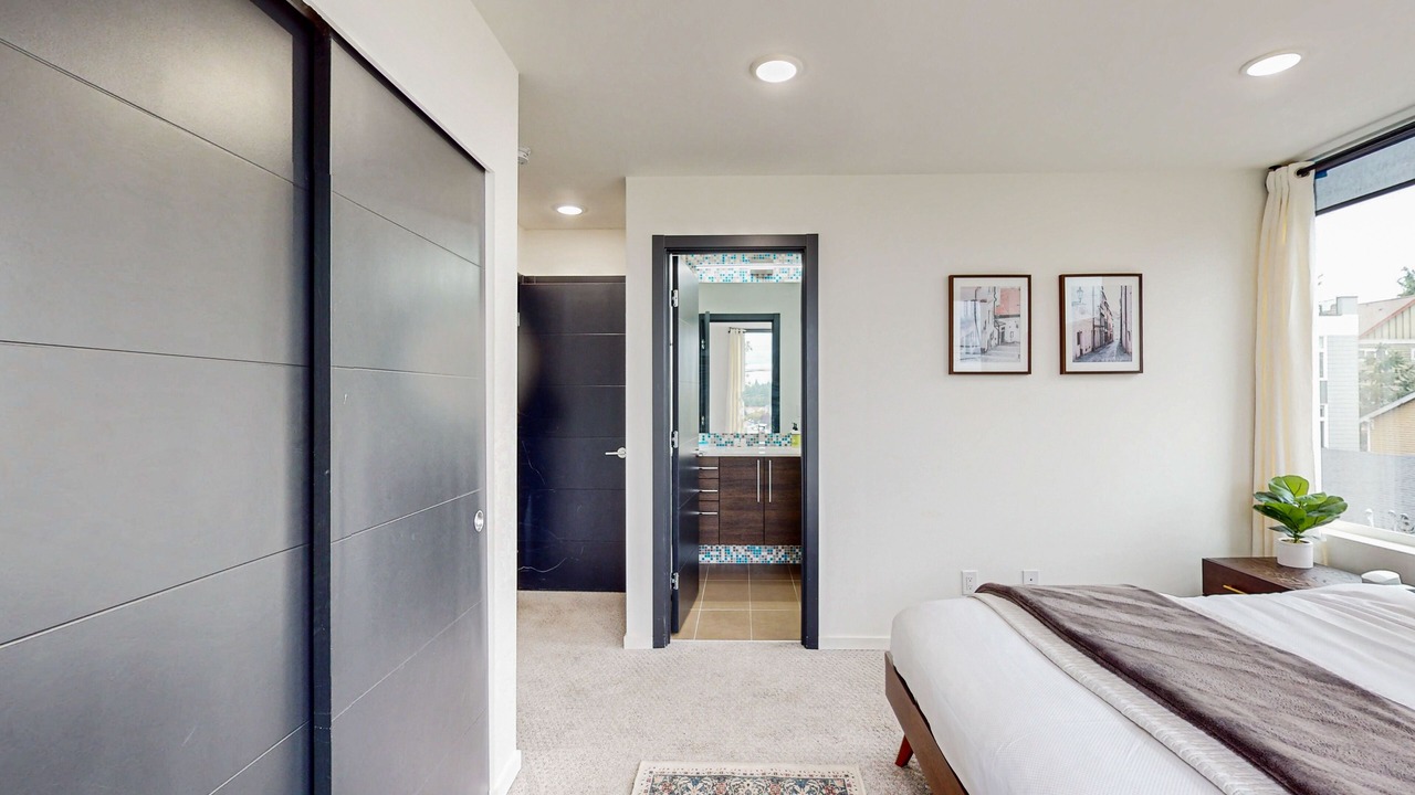Photo of Bedroom in Greenwood
