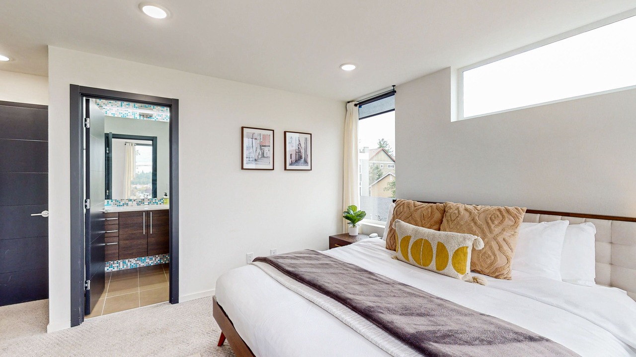 Photo of Bedroom in Greenwood