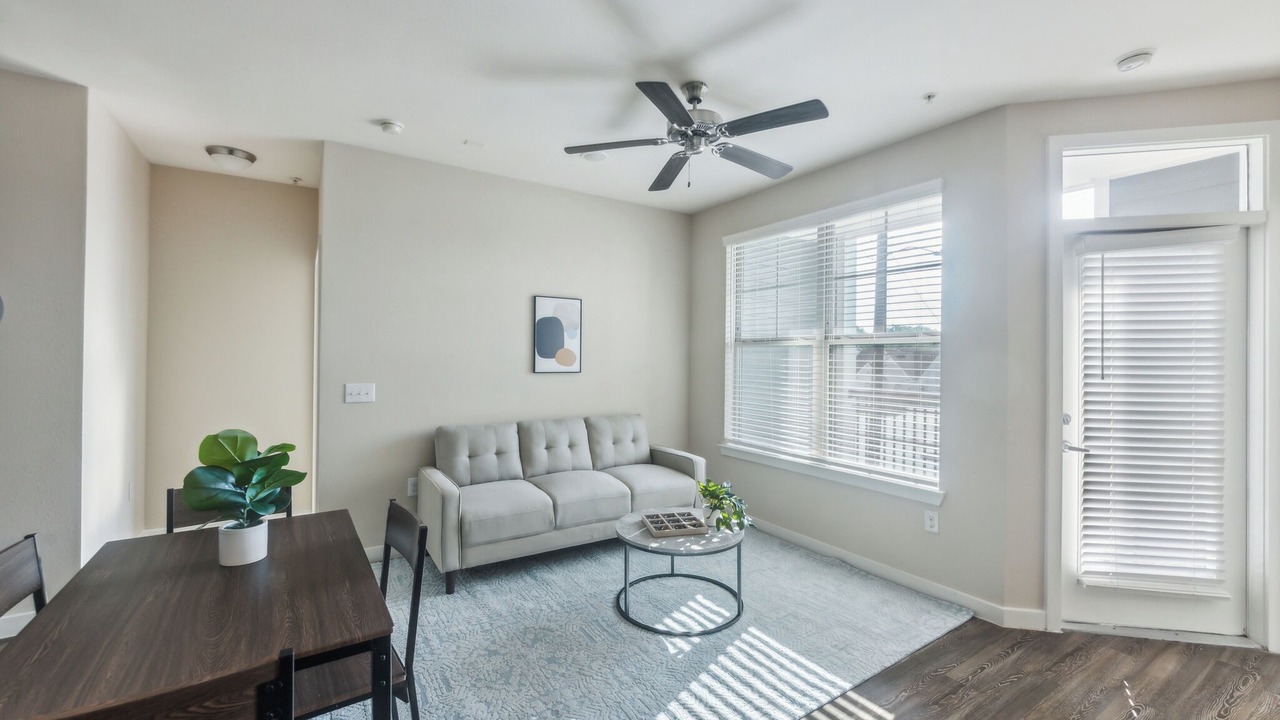 Photo of Livingroom in Southeast Houston