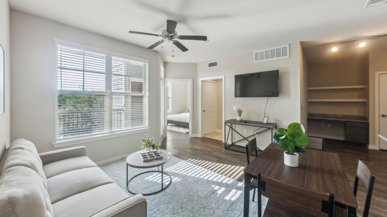 Photo of Livingroom in Southeast Houston