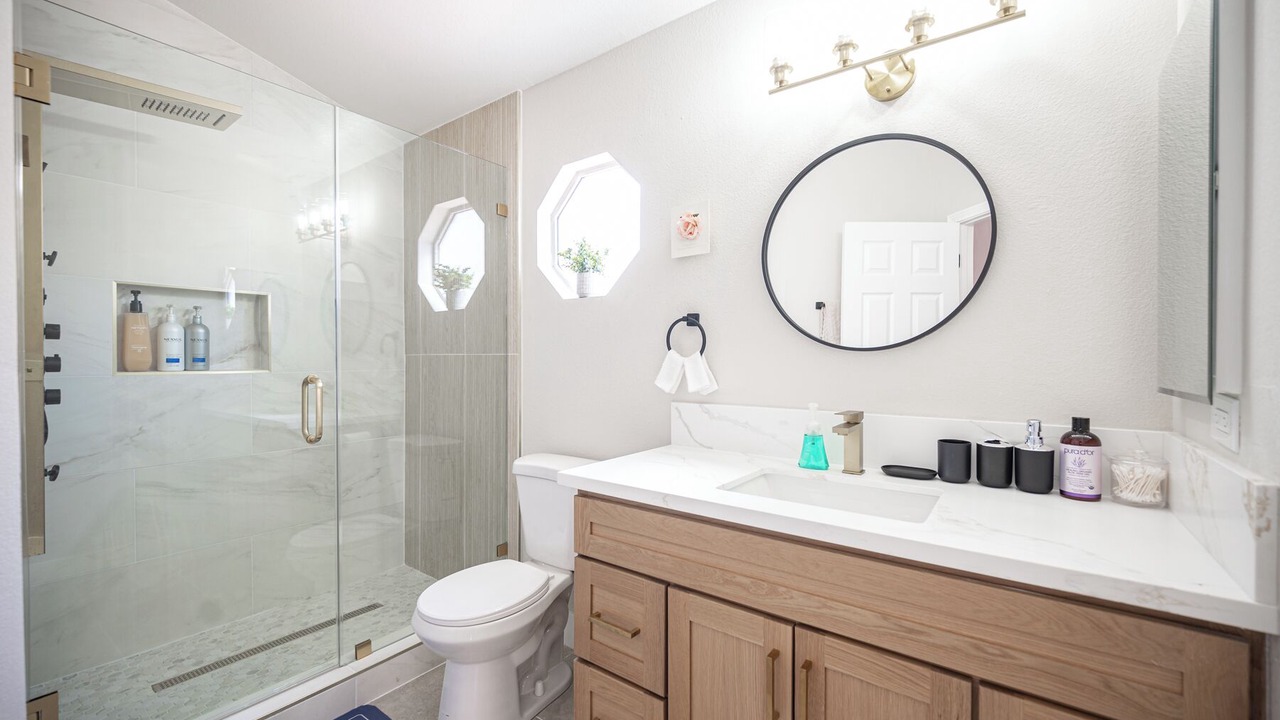 Photo of Bathroom in Canyon Gate