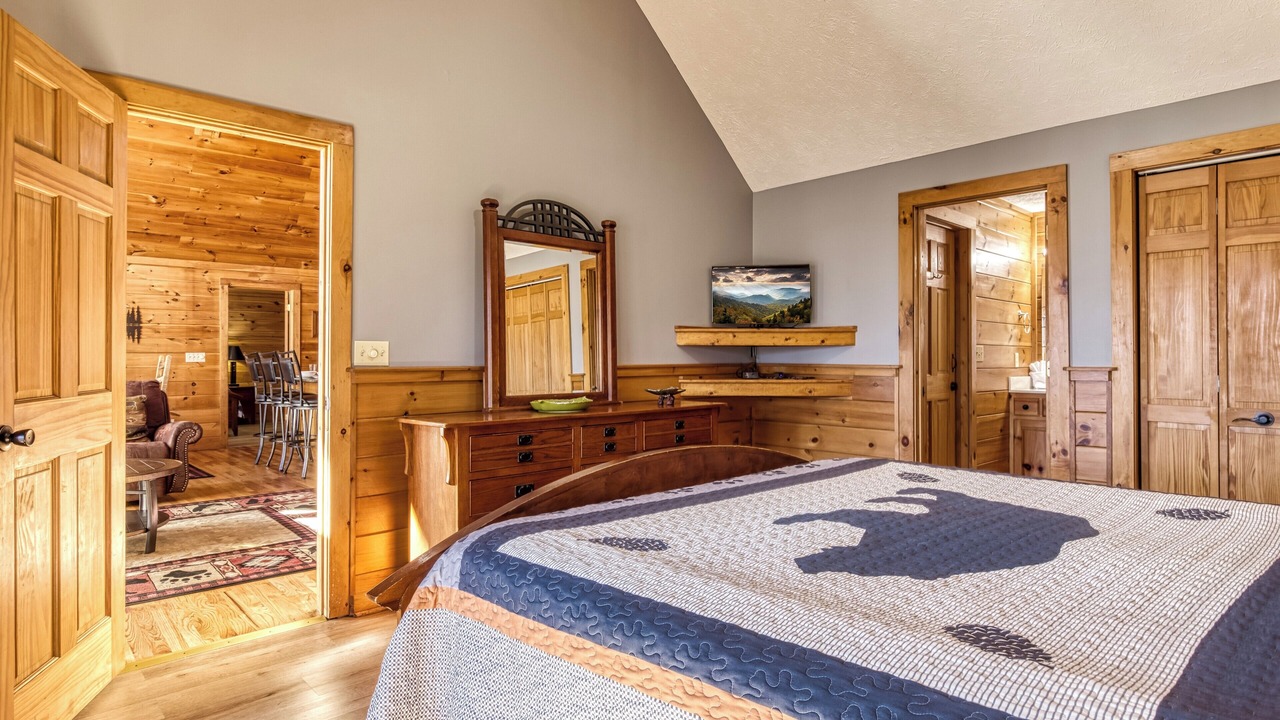 Photo of Bedroom in Black Bear Falls