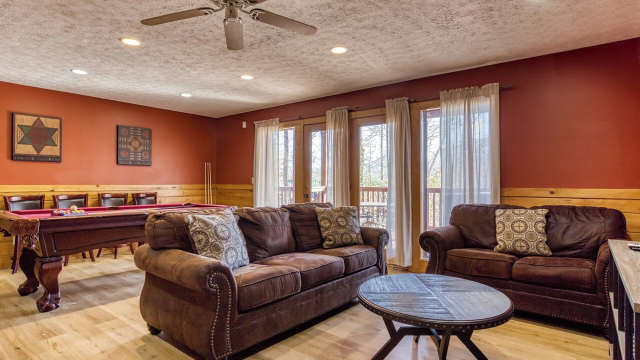Photo of Livingroom in Black Bear Falls