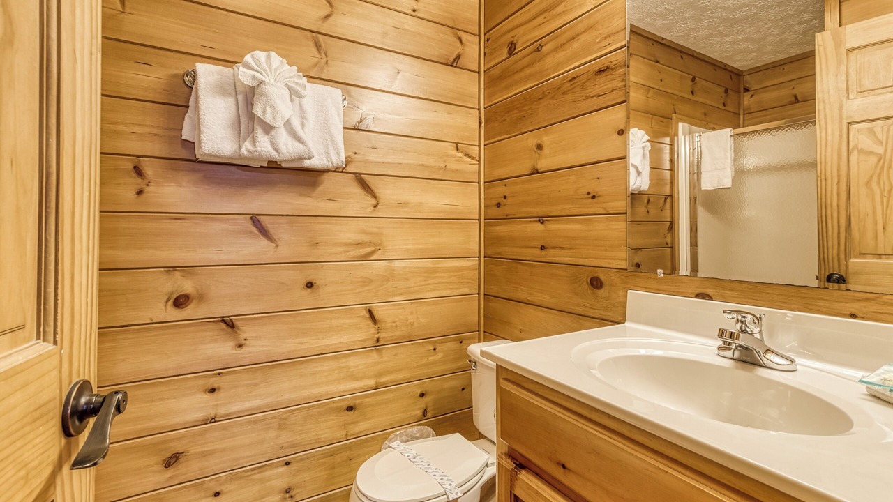 Photo of Bathroom in Black Bear Falls