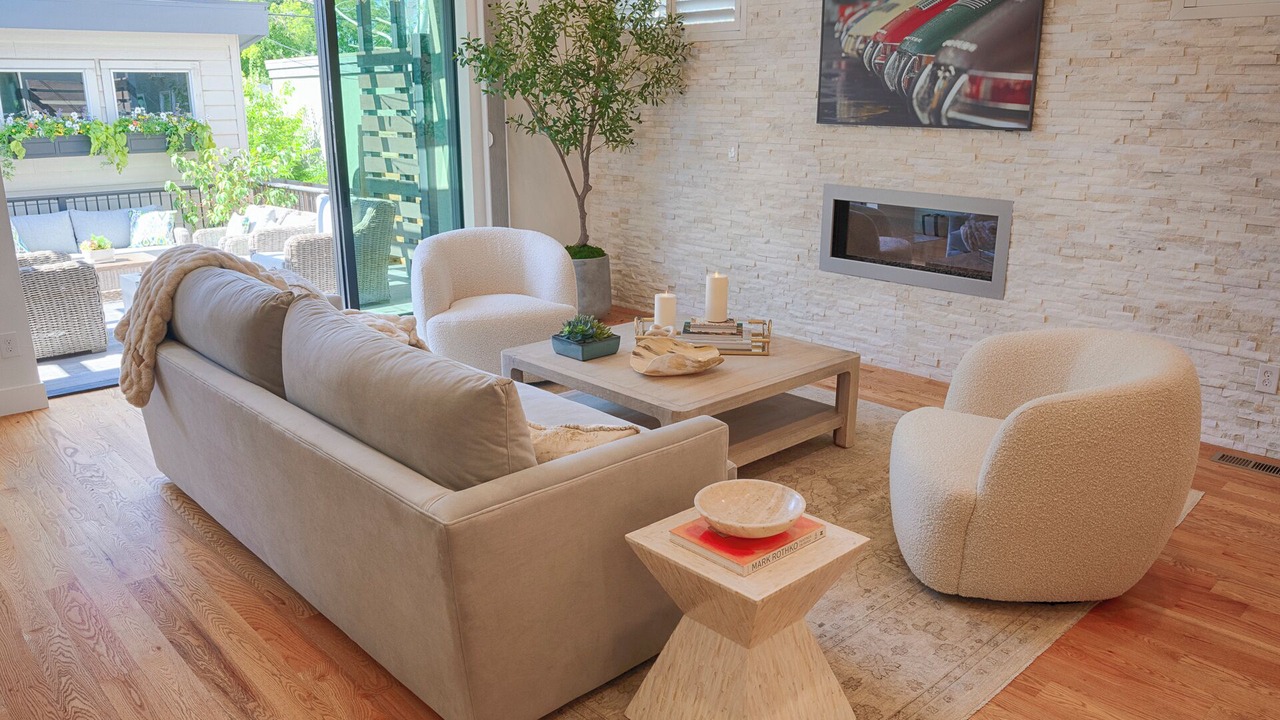 Photo of Livingroom in Sloan Lake