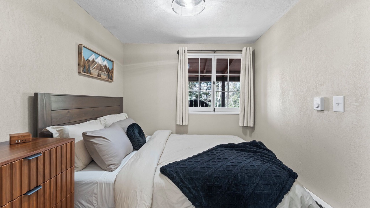 Photo of Bedroom in Divide