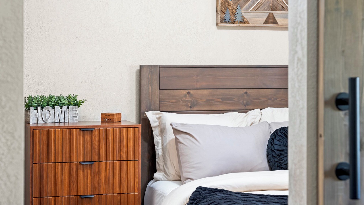 Photo of Bedroom in Divide