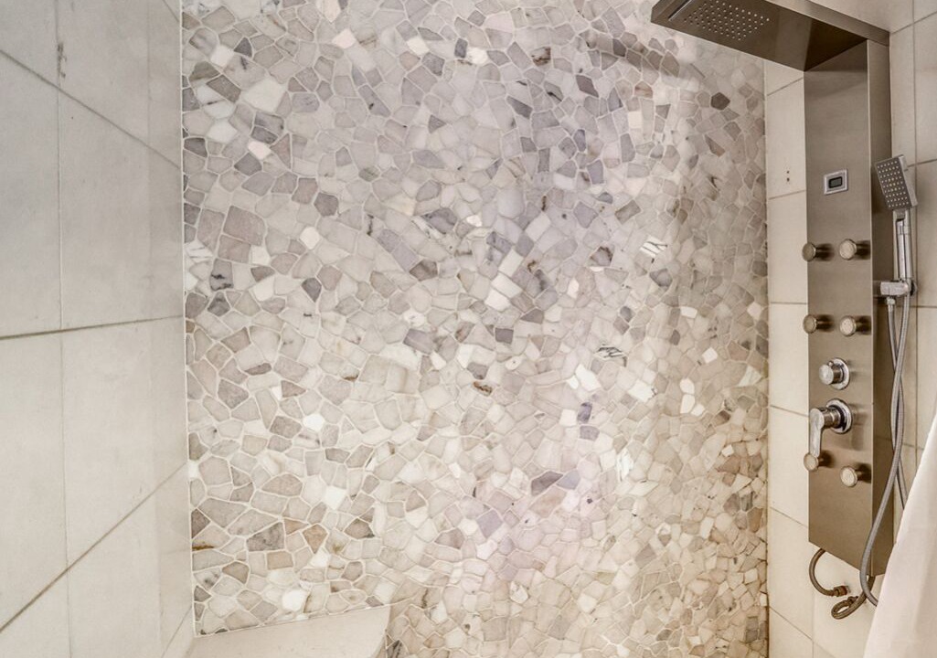 Photo of Bathroom in Bel Aire