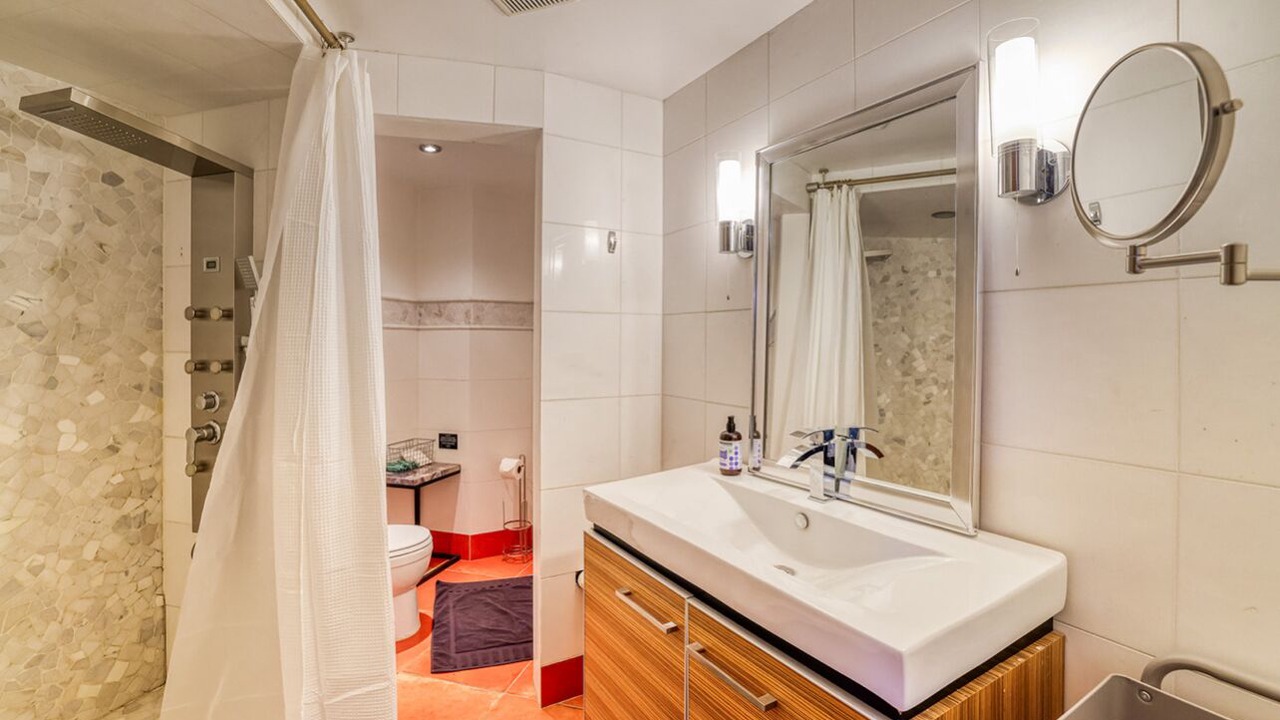 Photo of Bathroom in Bel Aire