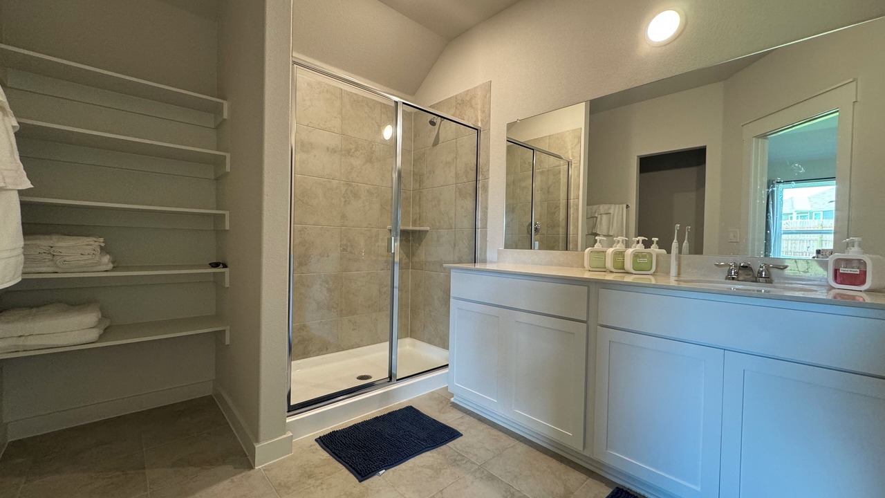 Photo of Bathroom in Del Valle
