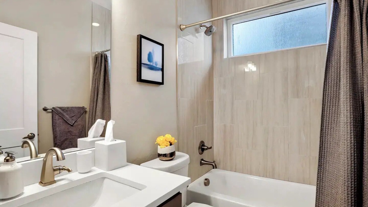 Photo of Bathroom in West Colfax