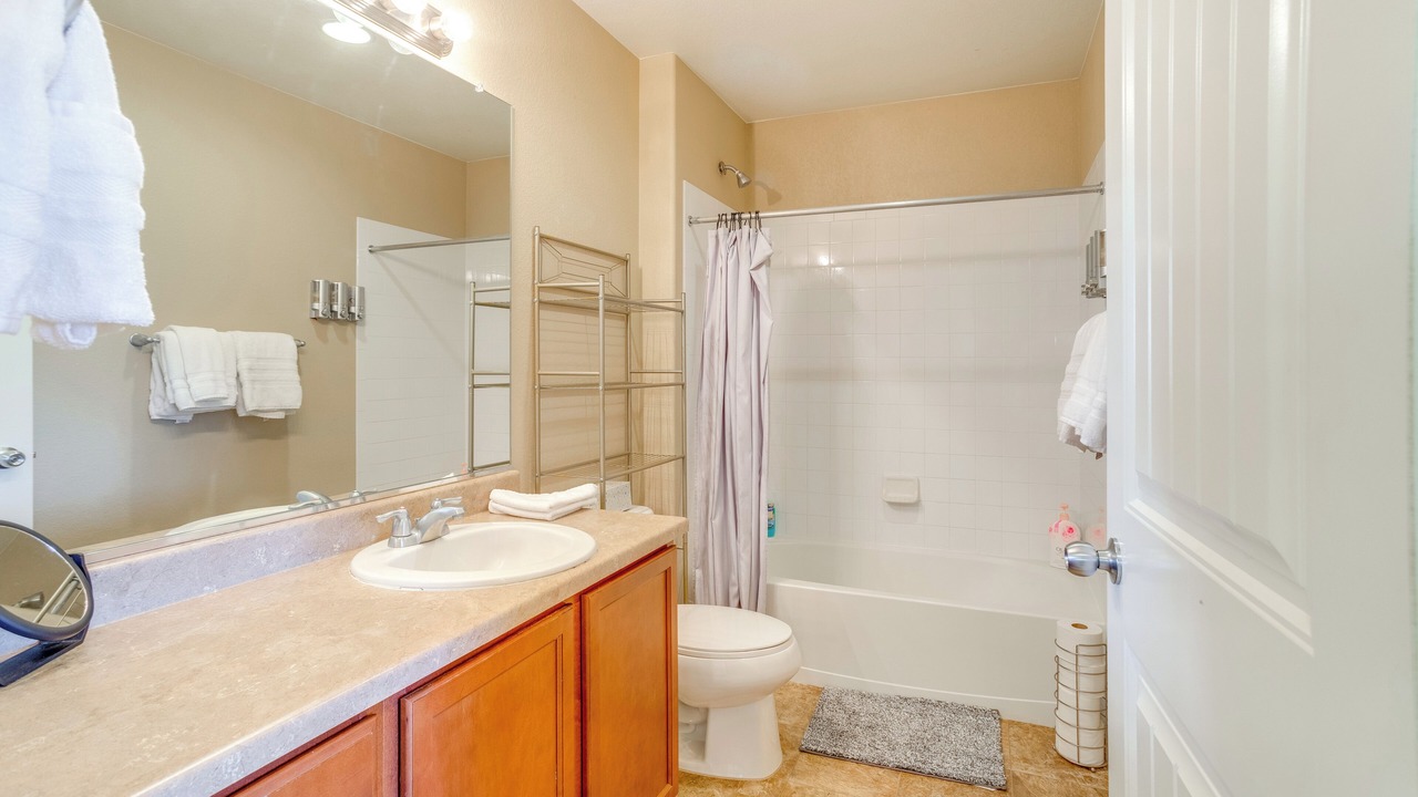 Photo of Bathroom in Dupont
