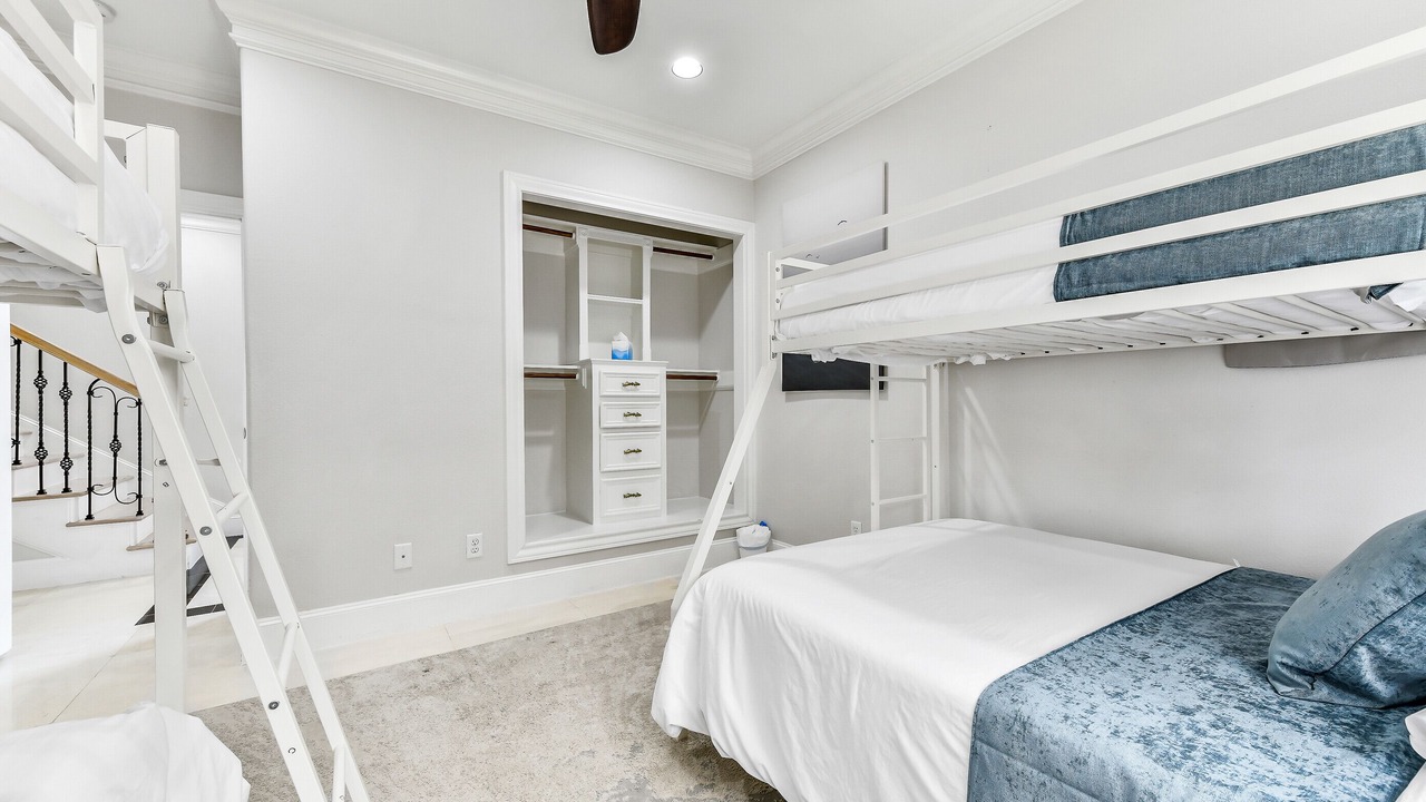 Photo of Bedroom in Clear Lake Shores