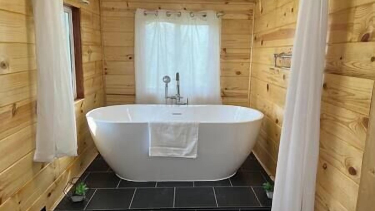 Photo of Bathroom in Licking