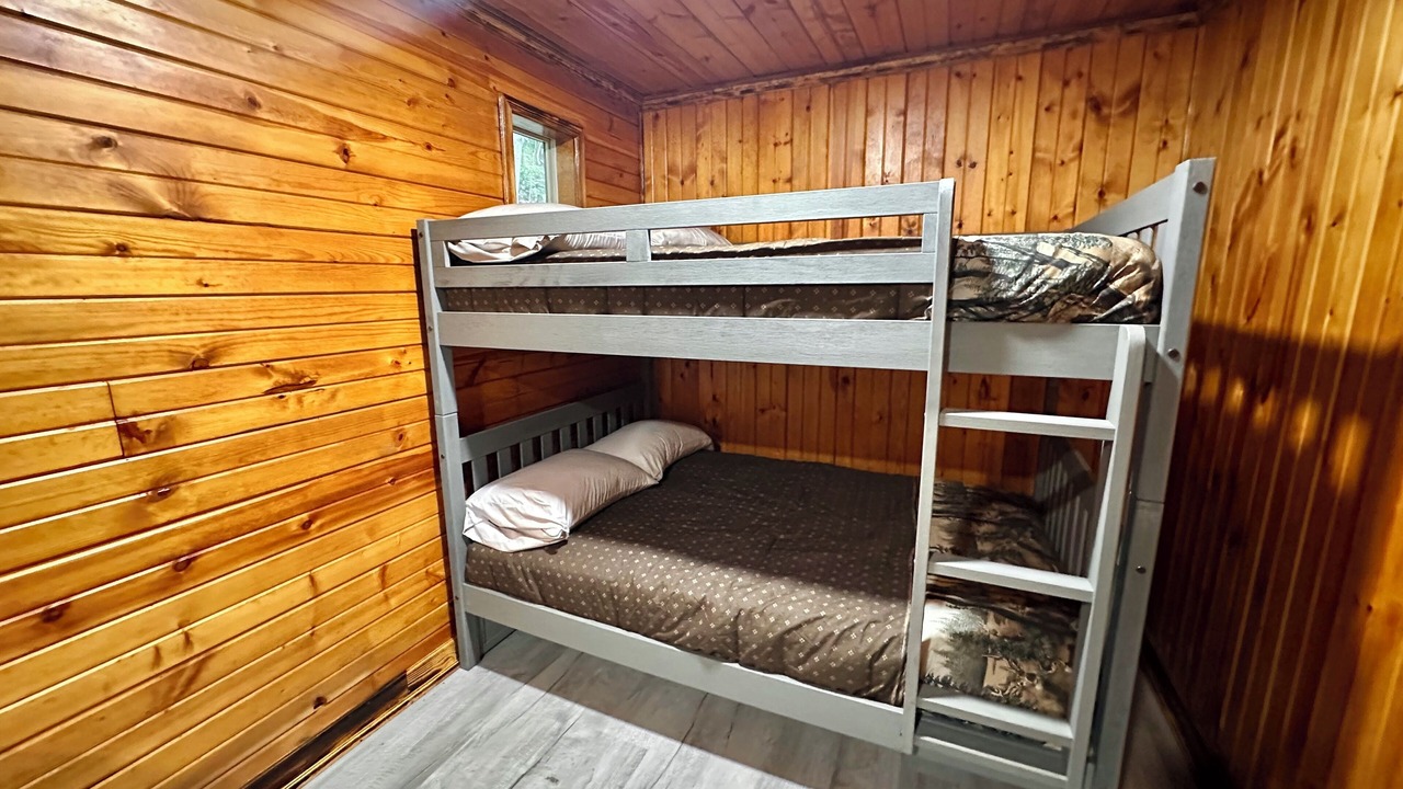 Photo of Bedroom in Cabins