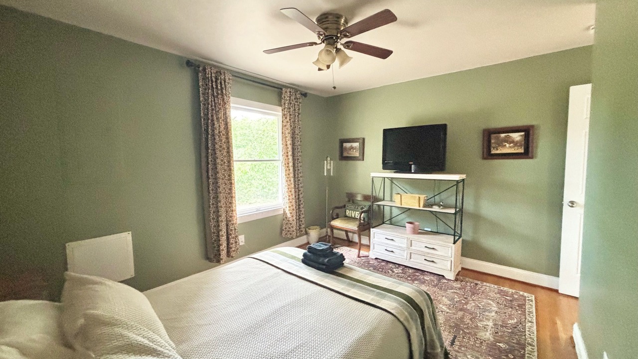 Photo of Bedroom in Topping