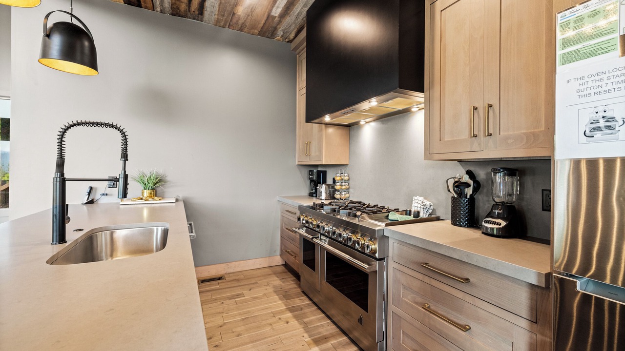 Photo of Kitchen in Gatlinburg - Pigeon Forge