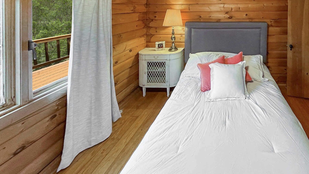 Photo of Bedroom in Great Cacapon