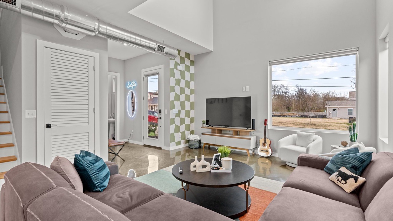 Photo of Livingroom in North Nashville