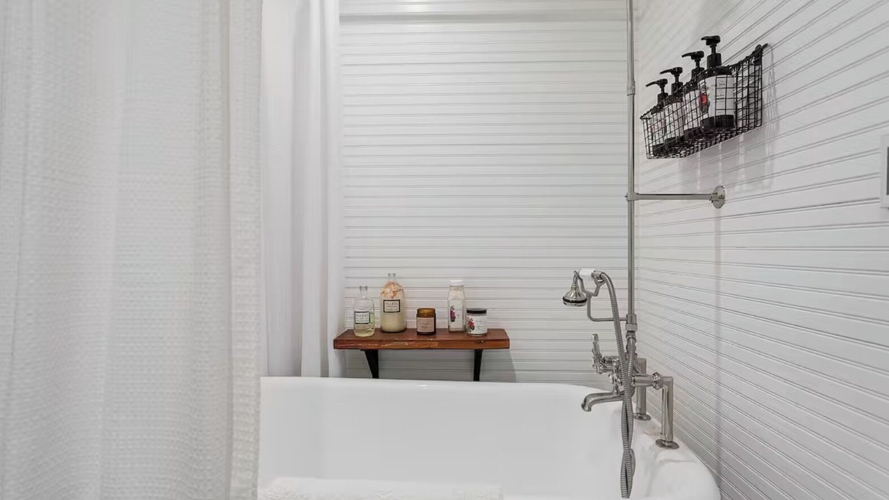 Photo of Bathroom in Leipers Fork