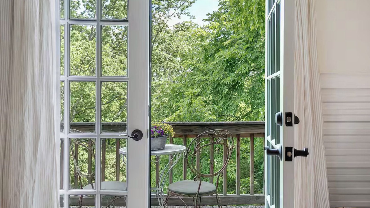 Photo of Patio Balcony in Leipers Fork